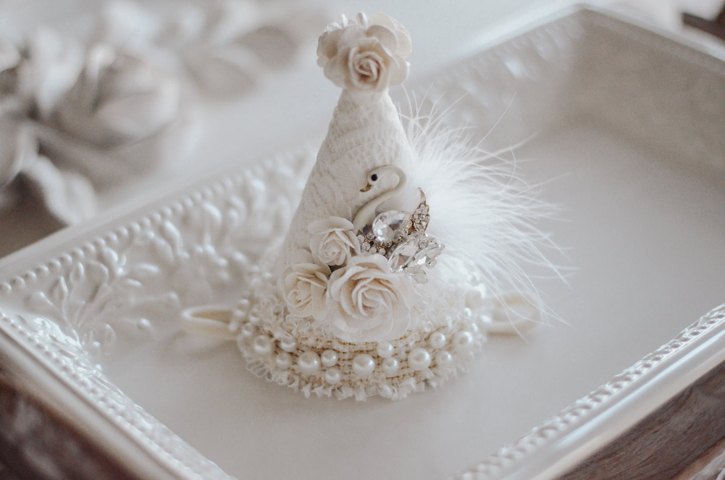 IVORY SWAN BIRTHDAY HAT