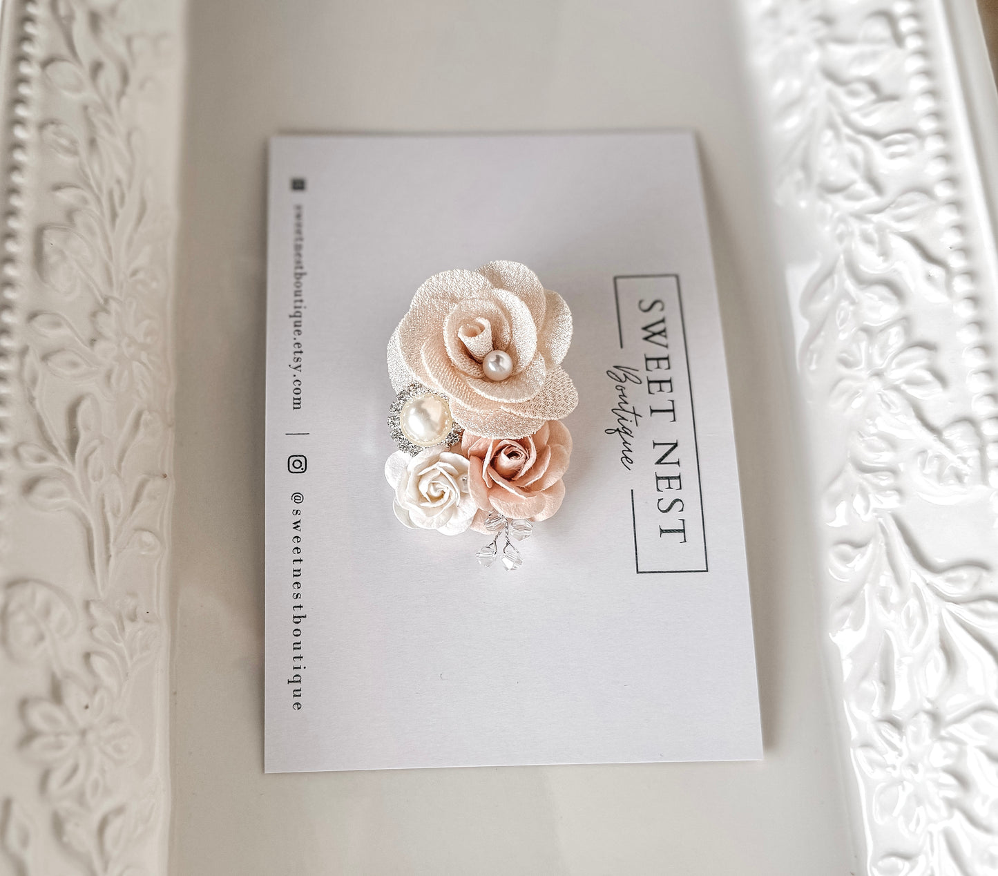 BLUSH & PEARLS HAIR CLIP
