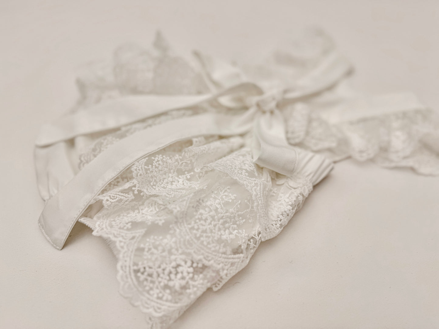 WHITE LACE ROMPER