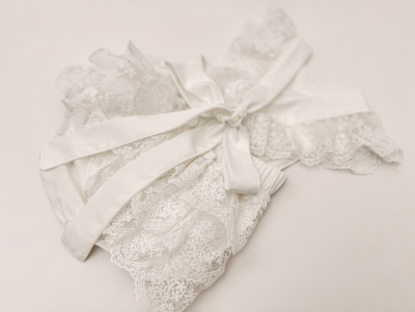 WHITE LACE ROMPER