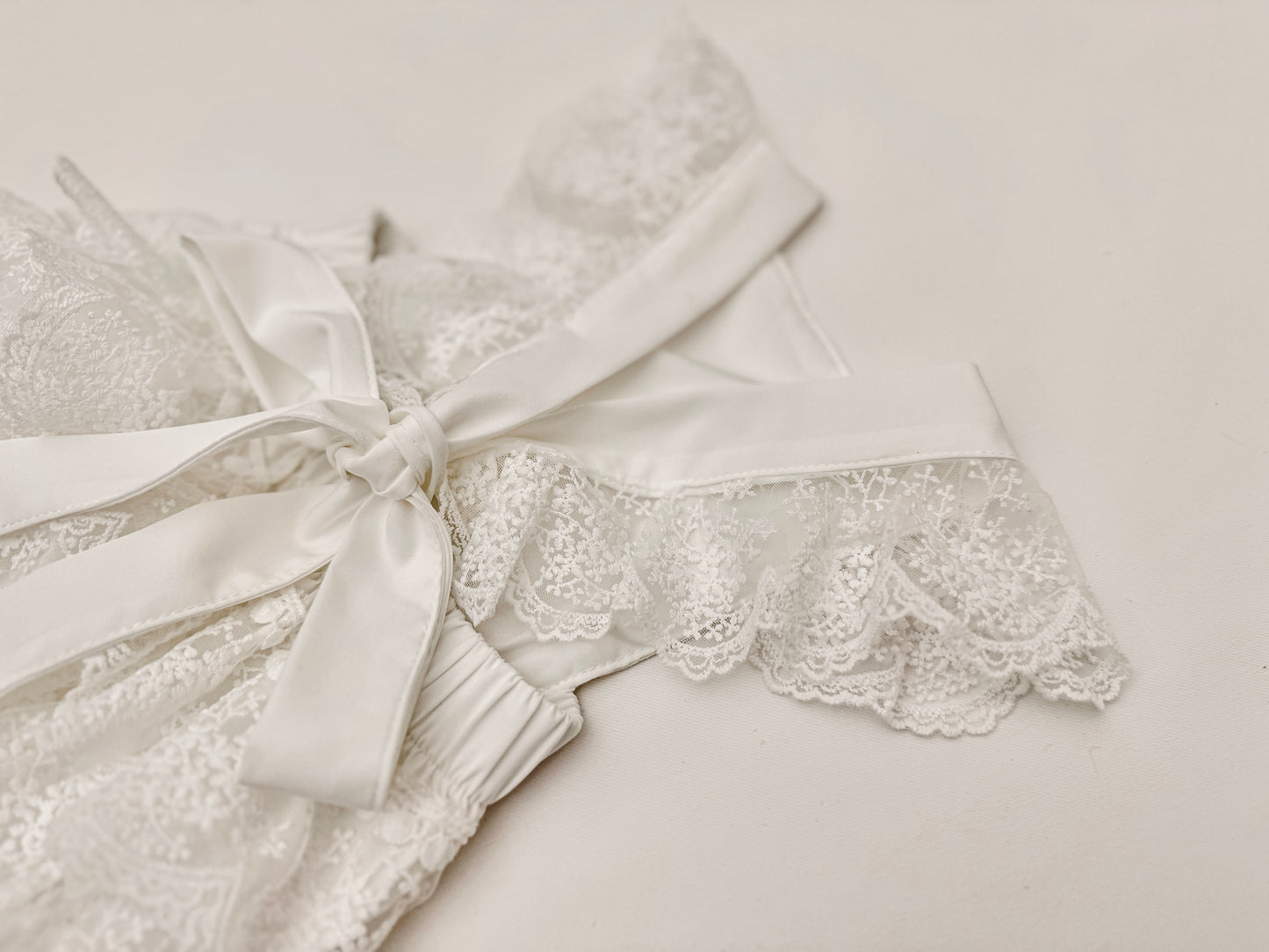 WHITE LACE ROMPER