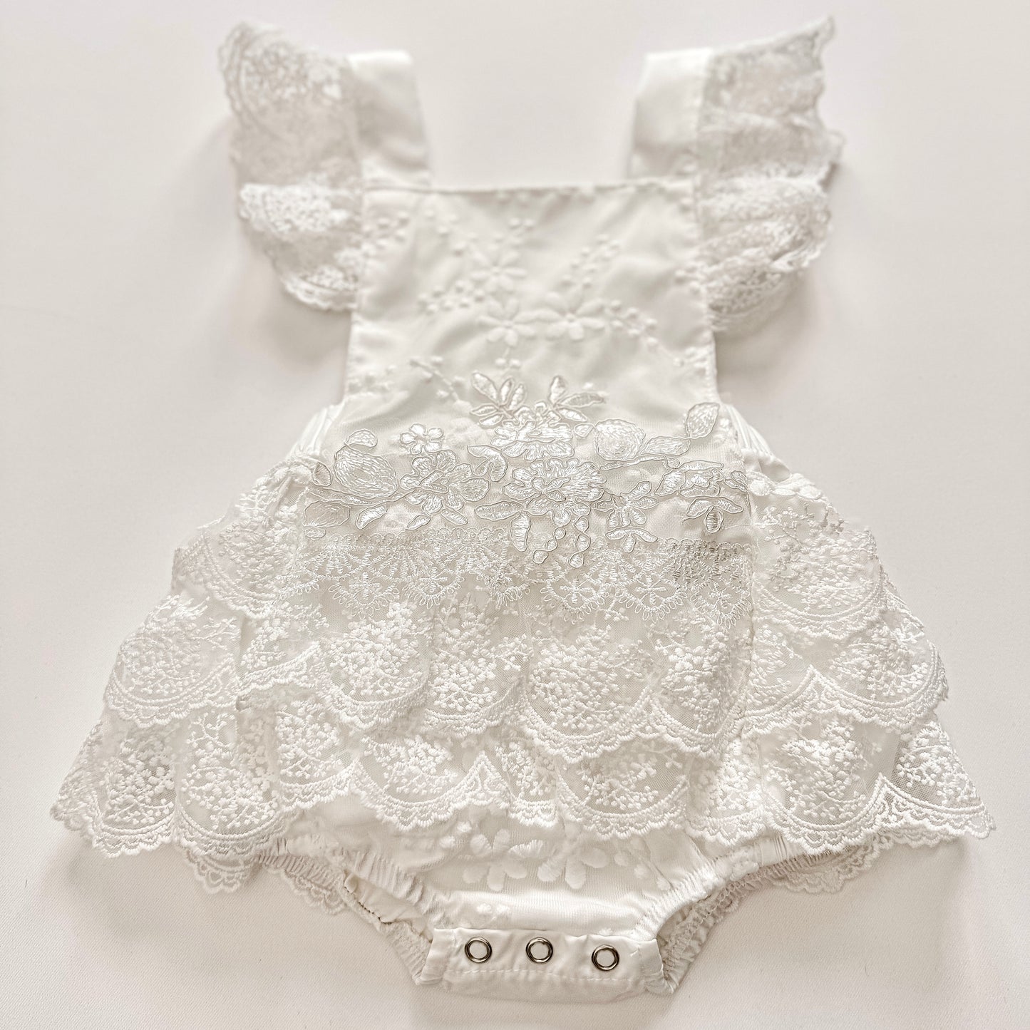 WHITE LACE ROMPER