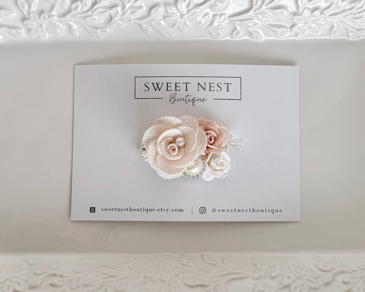 BLUSH & PEARLS HAIR CLIP