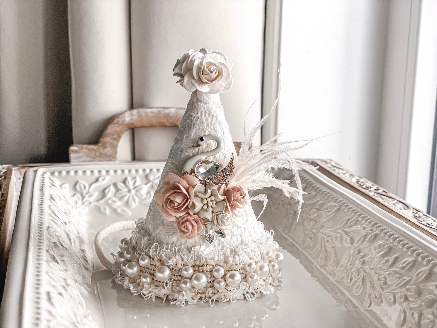 BLUSH SWAN BIRTHDAY HAT
